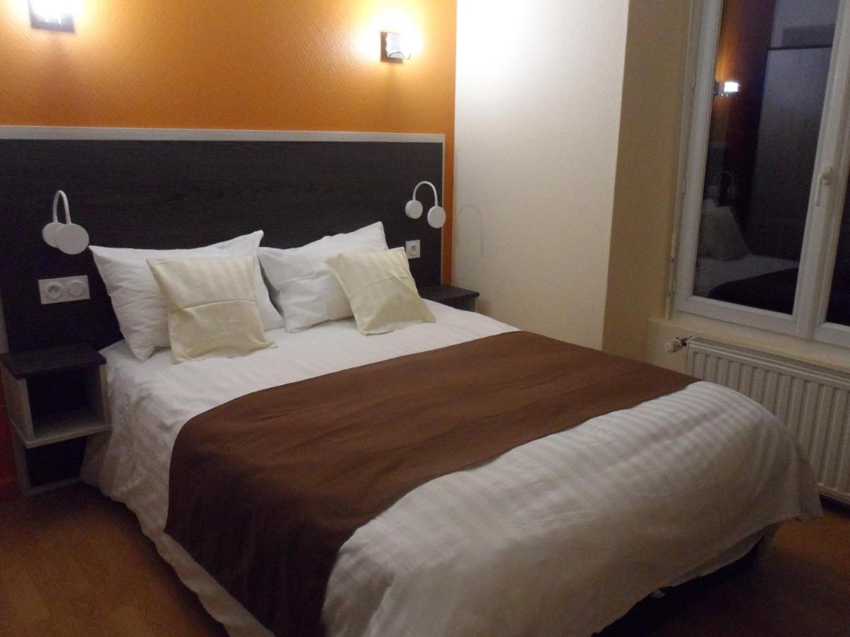 Hotel Le Petit Keriquel La Chapelle-Caro Esterno foto